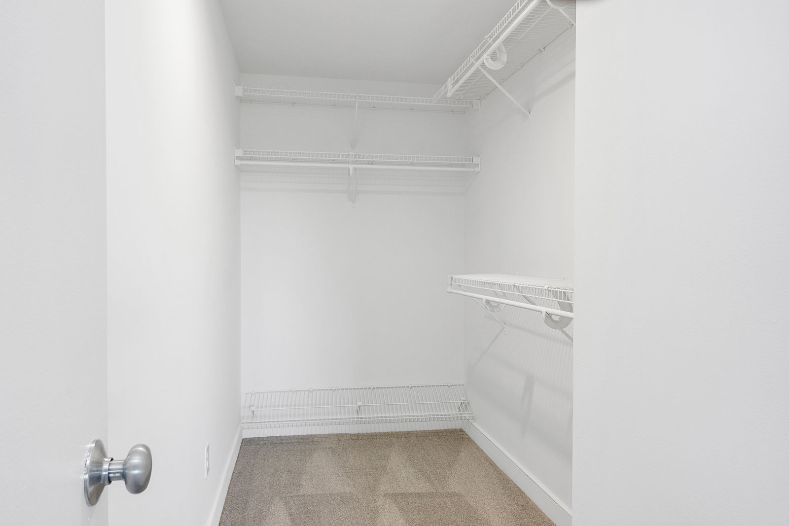 Photos Stonehill Towers Luxury Apartments Stoneham, MA